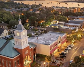 Golden sunset over the shoreline on Amelia Island, Florida